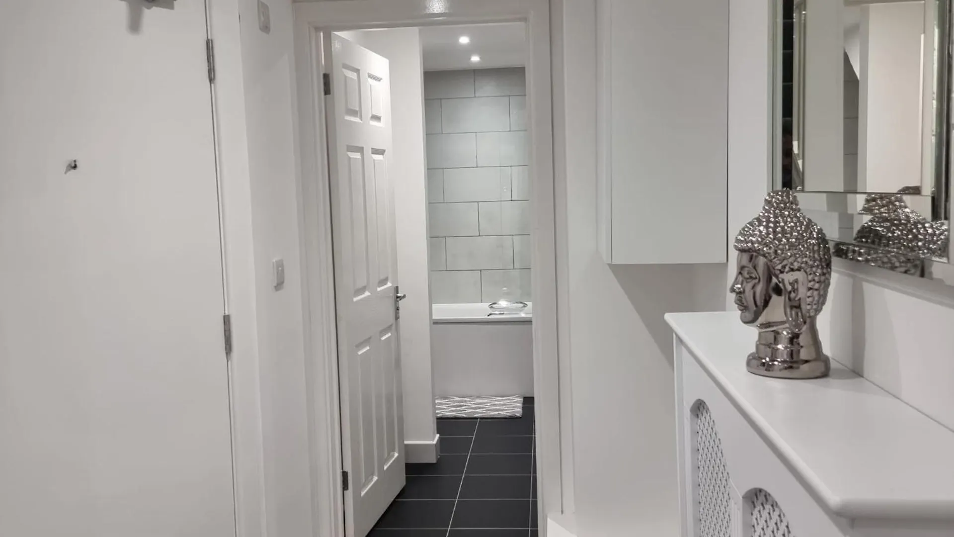 London Oasis Modern 2Br Apartment