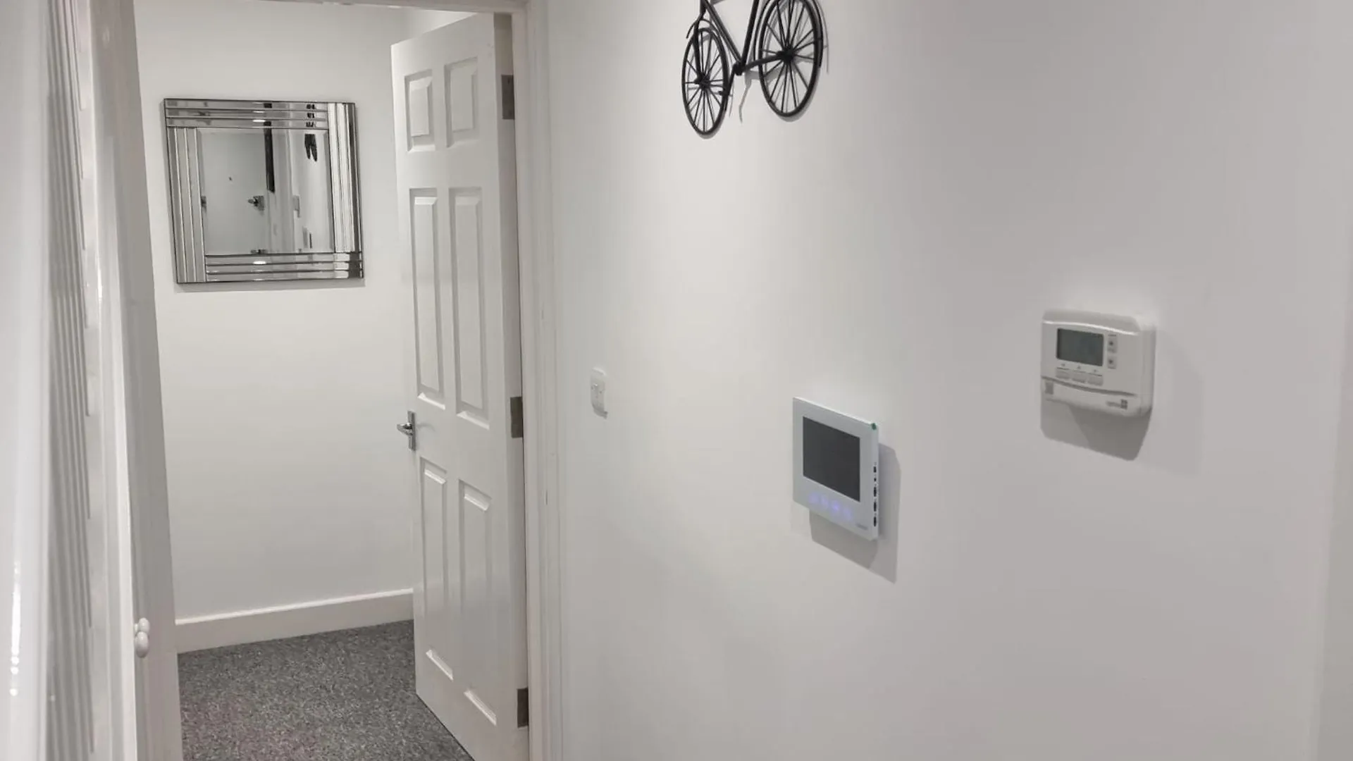 London Oasis Modern 2Br Apartment
